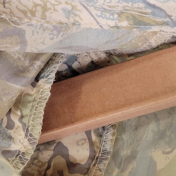 Metro Express 100% Silk Flowey Button Short Sleeve Top, Size L - Picture 8 of 10